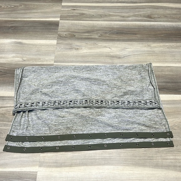 Lululemon green button up scarf - Picture 1 of 6